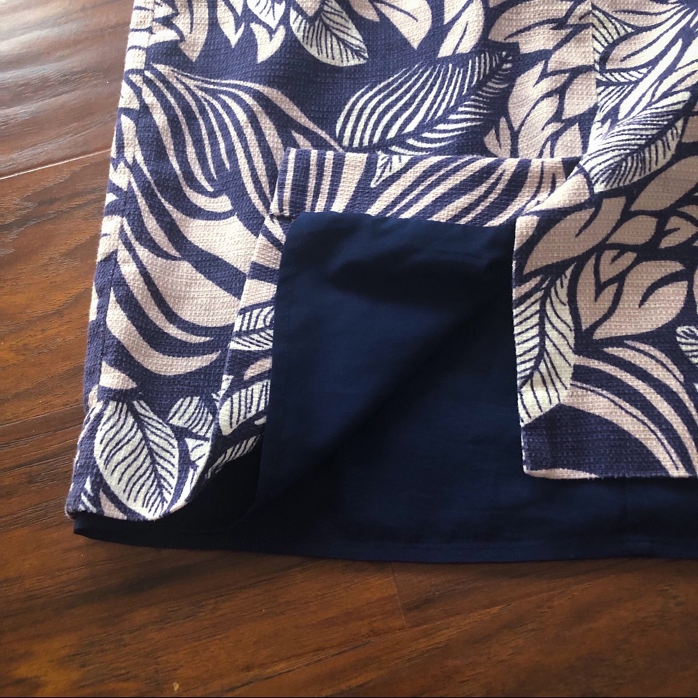 SOLD | Banana Republic | Beautiful Dress - Picture 5 of 5